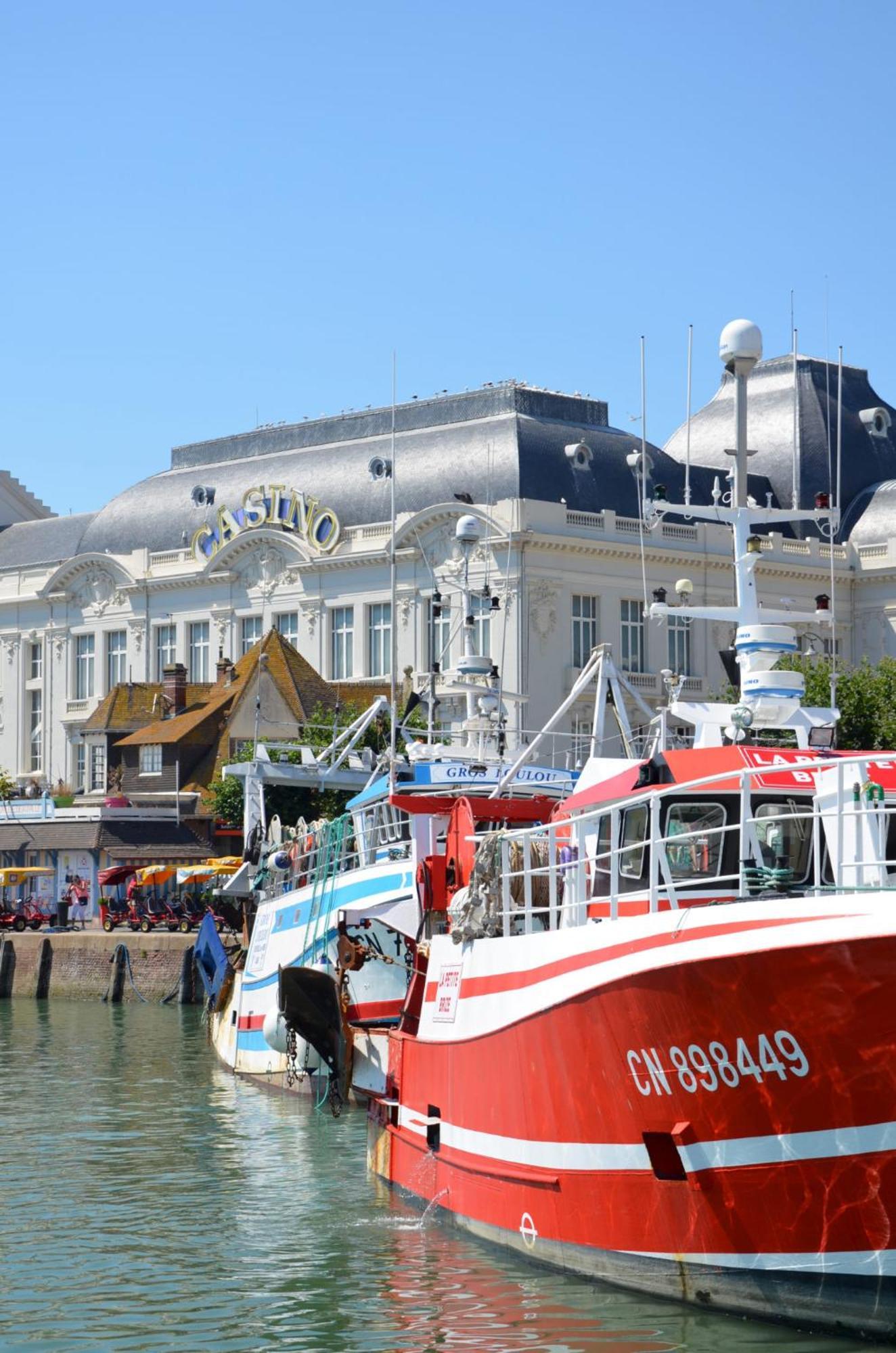 Le Trouville - Hotel De Charme Экстерьер фото