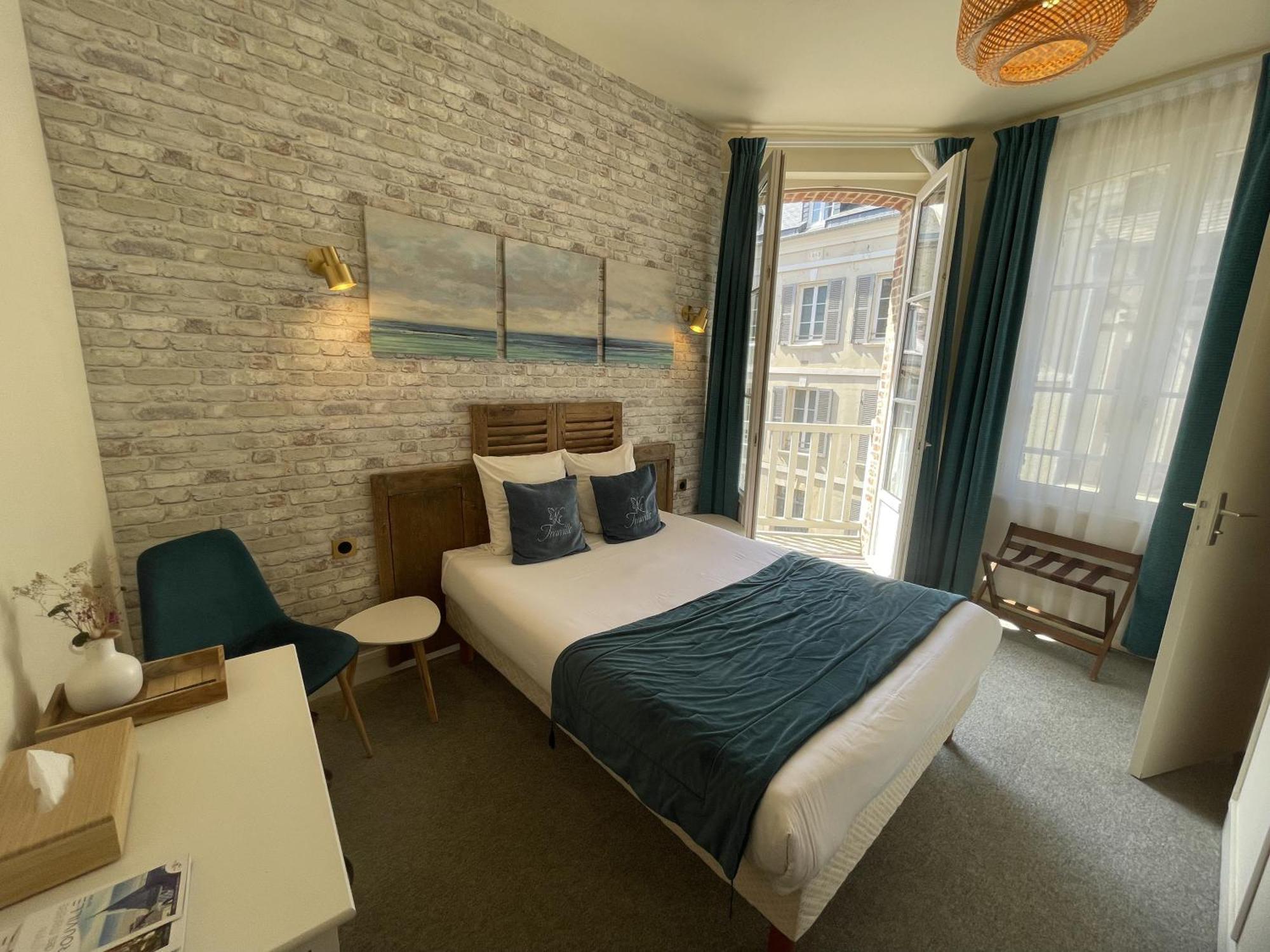 Le Trouville - Hotel De Charme Экстерьер фото